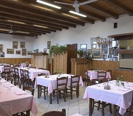 Agriturismo La Chioccia Campagna Lupia Екстериор снимка