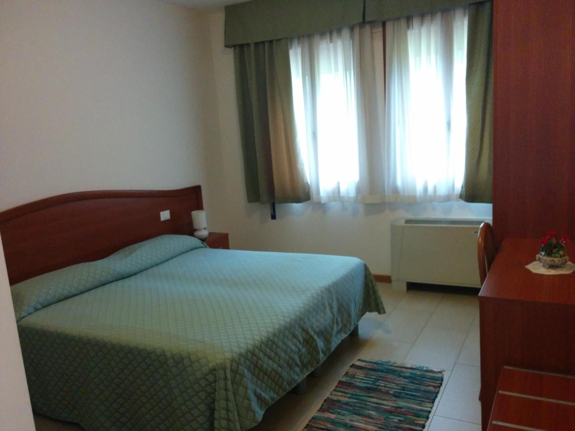 Agriturismo La Chioccia Campagna Lupia Стая снимка