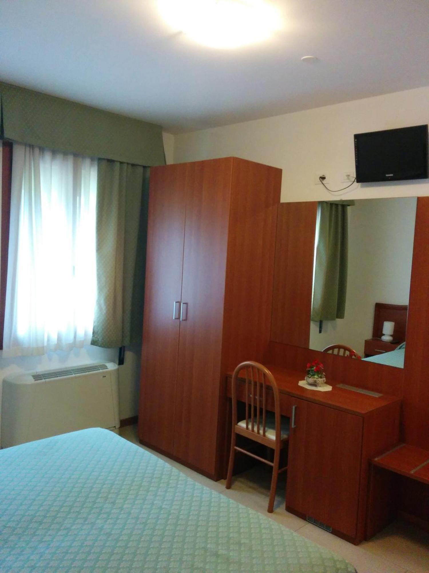 Agriturismo La Chioccia Campagna Lupia Стая снимка