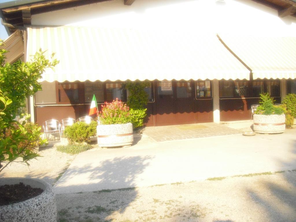 Agriturismo La Chioccia Campagna Lupia Екстериор снимка